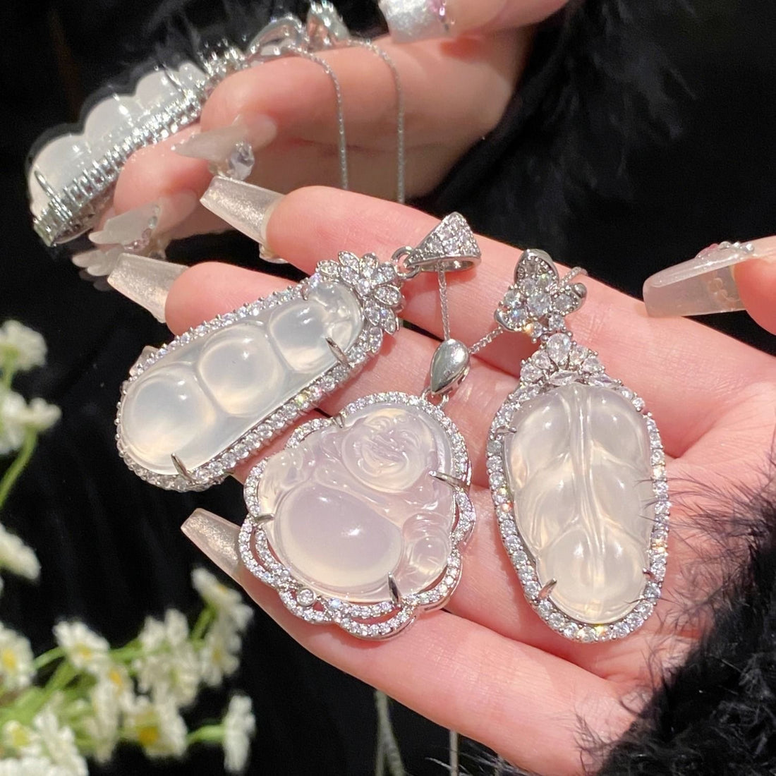 New Chinese-style Ice-transparent Buddha Golden Branches And Jade Leaves Fudou Necklace Women's Light Luxury Temperament Gentle Joker Accessories Wholesale