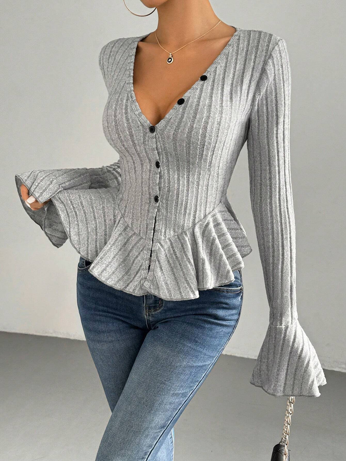 2026 Spring And Summer New Arrival V-Neck Ruffled Fitted Charming Fleece Top