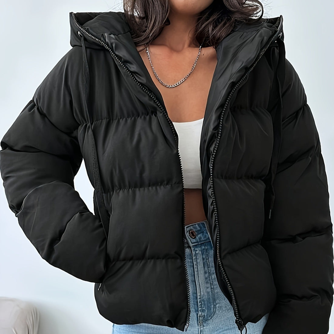 جاكيت نسائي قصير بتصميم كوري فضفاض وواسع (أوفر سايز) مبطن ودافئ مع غطاء للرأس